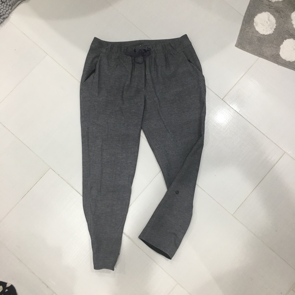 Lululemon size 6